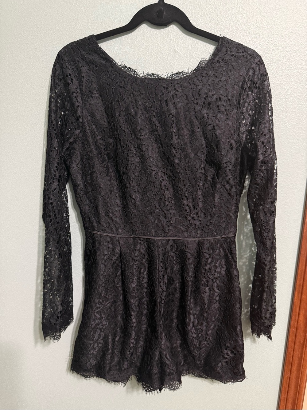 By Anthropologie Long-Sleeve Black Lace Romper with Pockets Size 10 NWT - Picture 5 of 15